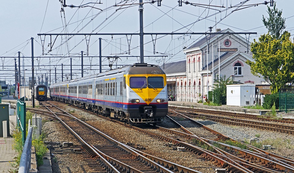 Pantographs and sliding strips